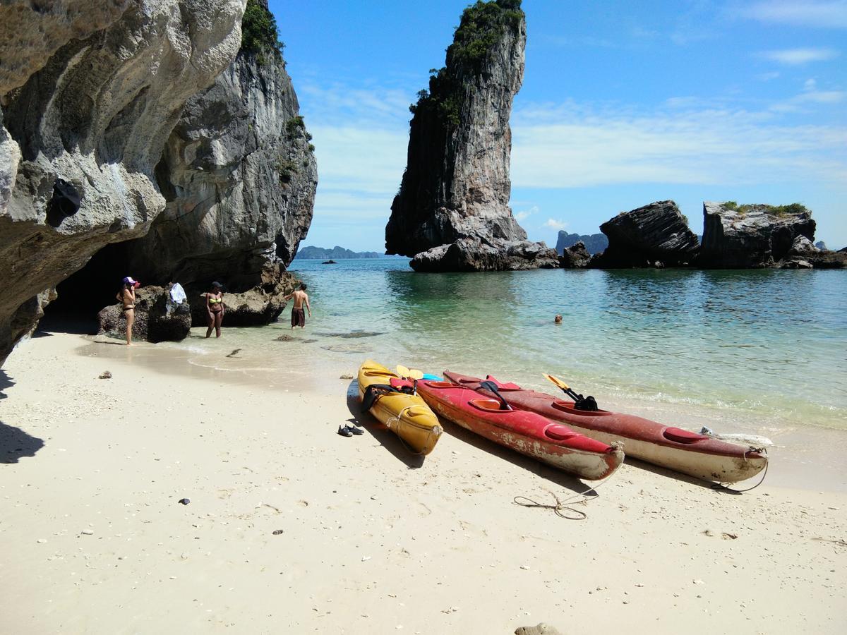 Anh Thuan Hotel 1 Cat Ba Island Eksteriør billede