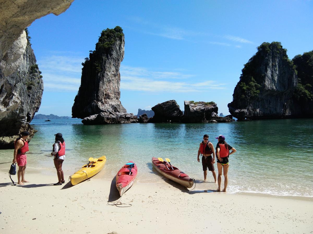 Anh Thuan Hotel 1 Cat Ba Island Eksteriør billede