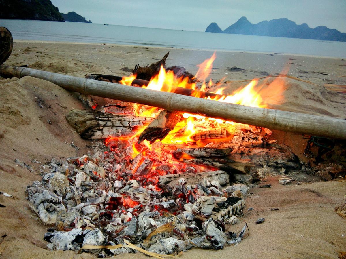 Anh Thuan Hotel 1 Cat Ba Island Eksteriør billede